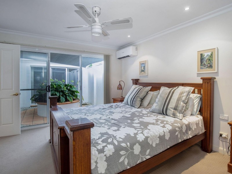 18/70 Marbella Drive, Benowa QLD 4217