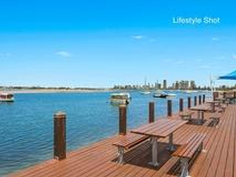 3 First Avenue, Labrador QLD 4215