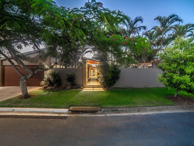 32 Blair Athol Crescent, Sorrento QLD 4217