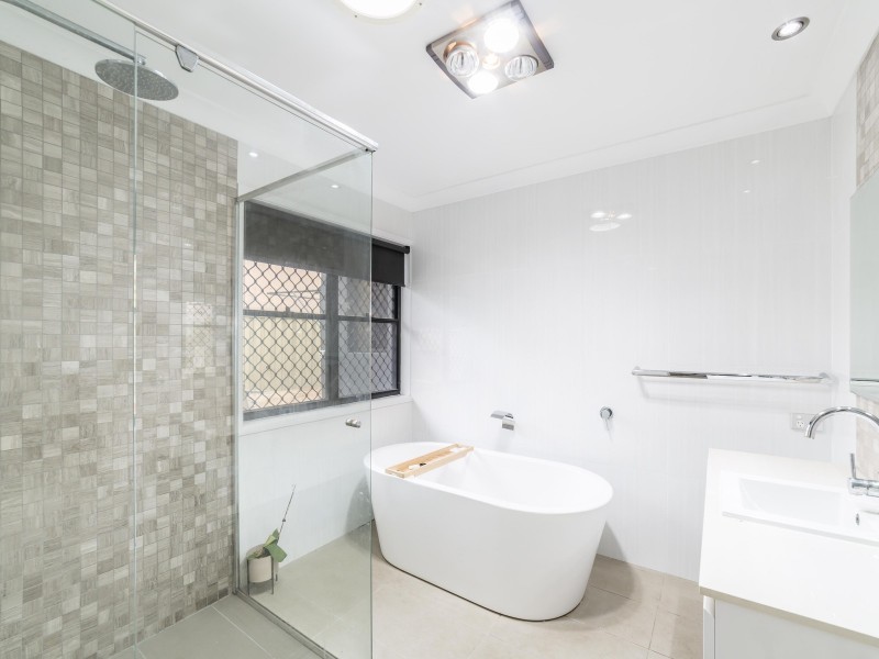 32 Blair Athol Crescent, Sorrento QLD 4217