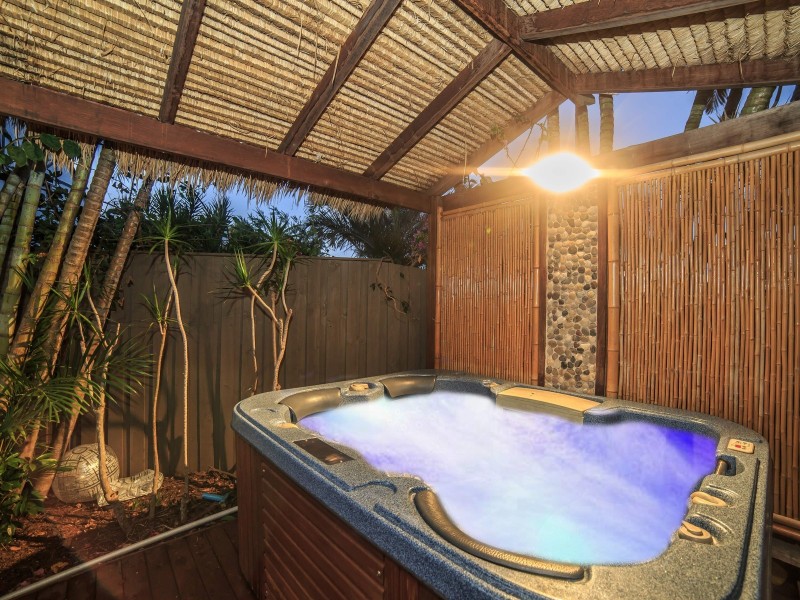 32 Blair Athol Crescent, Sorrento QLD 4217