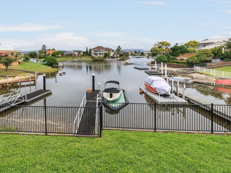 32 Blair Athol Crescent, Sorrento QLD 4217