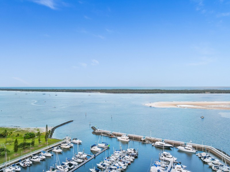 17 Bayview Street, Runaway Bay QLD 4216