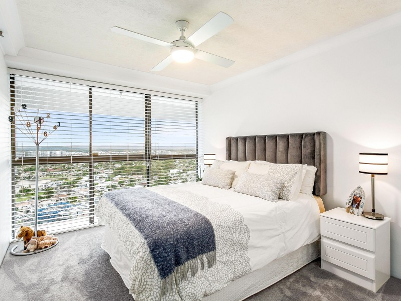 17 Bayview Street, Runaway Bay QLD 4216