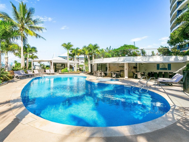17 Bayview Street, Runaway Bay QLD 4216