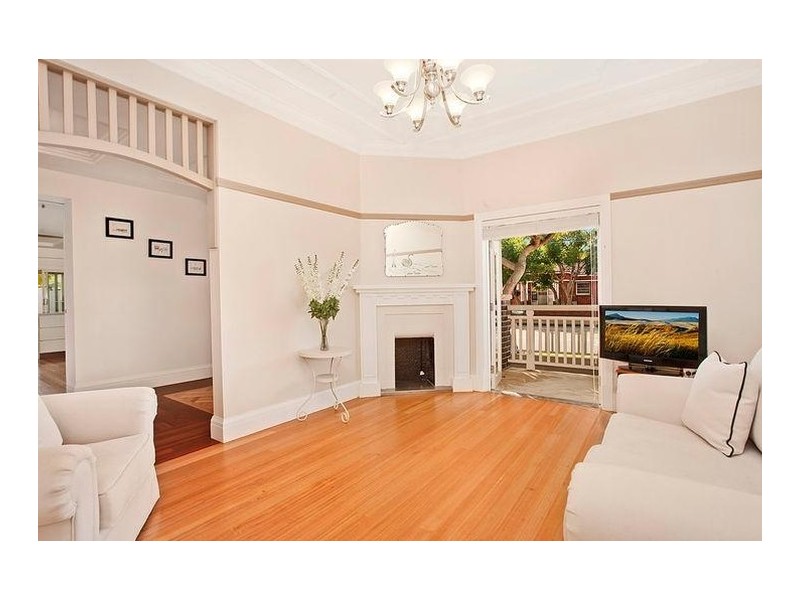 2A Dalmeny Avenue, Rosebery NSW 2018