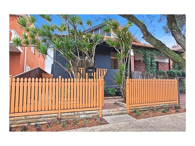 44 Universal Street, Eastlakes NSW 2018