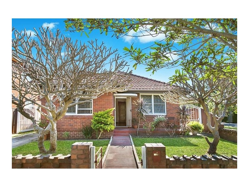 12 Henry Kendall Crescent, Mascot NSW 2020