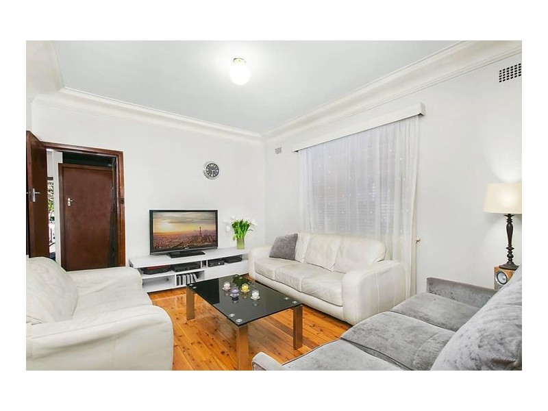 12 Henry Kendall Crescent, Mascot NSW 2020