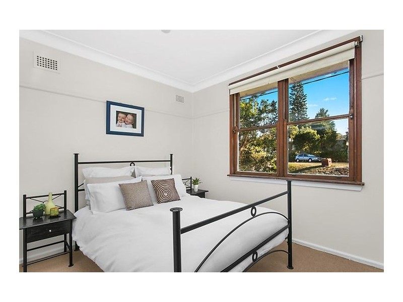 2 Lasseter Avenue, Chifley NSW 2036