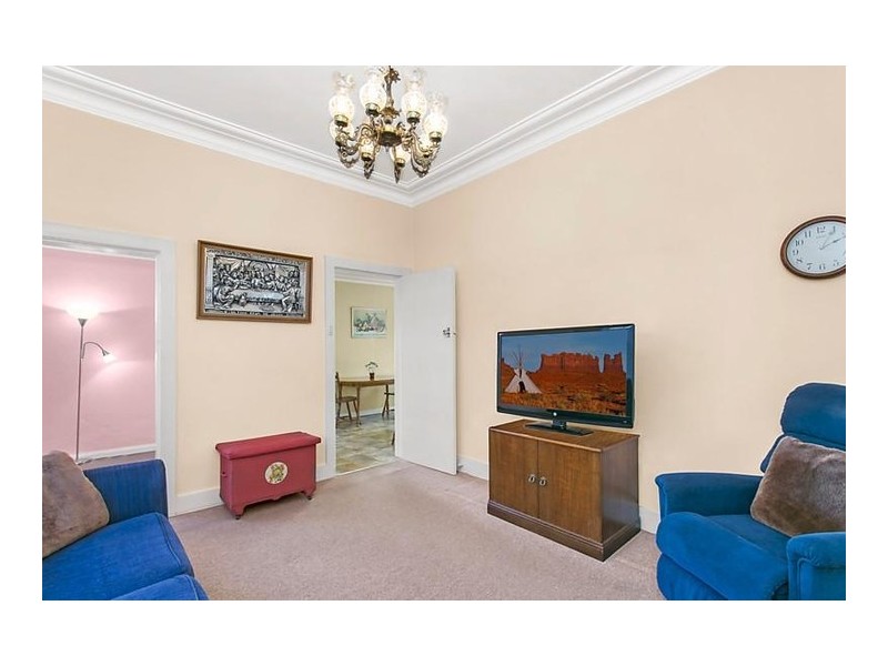 13 Harcourt Parade, Rosebery NSW 2018