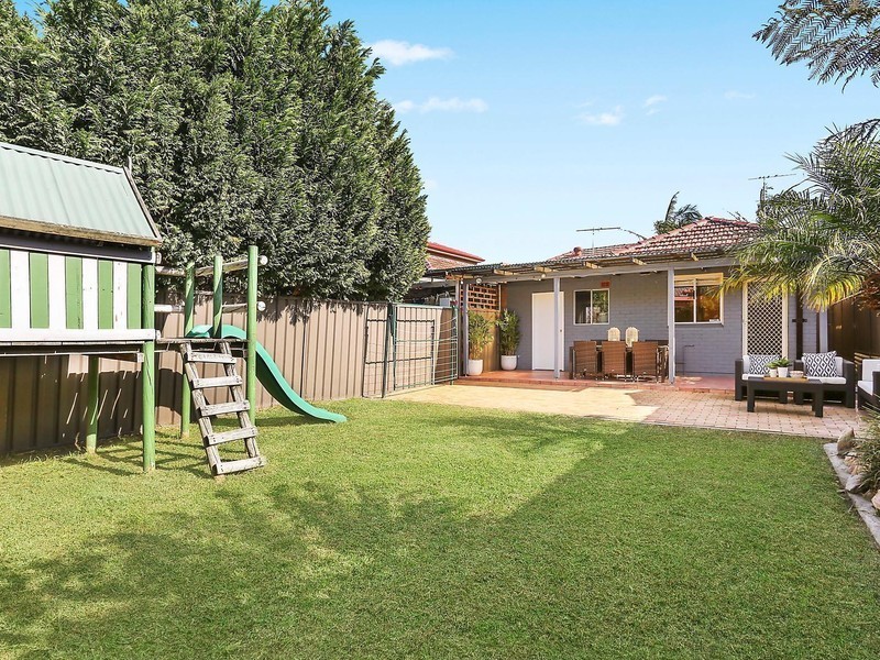 17 Flora Street, Mascot NSW 2020