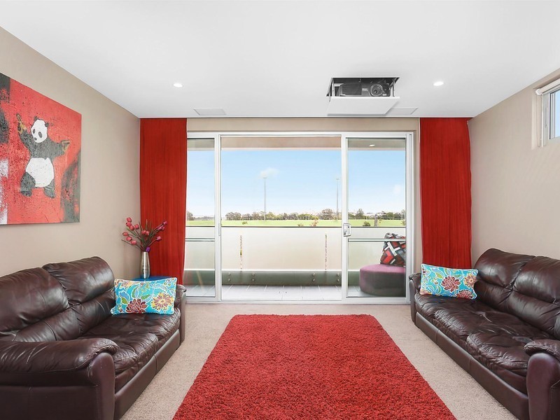 57 Hastings Avenue, Chifley NSW 2036