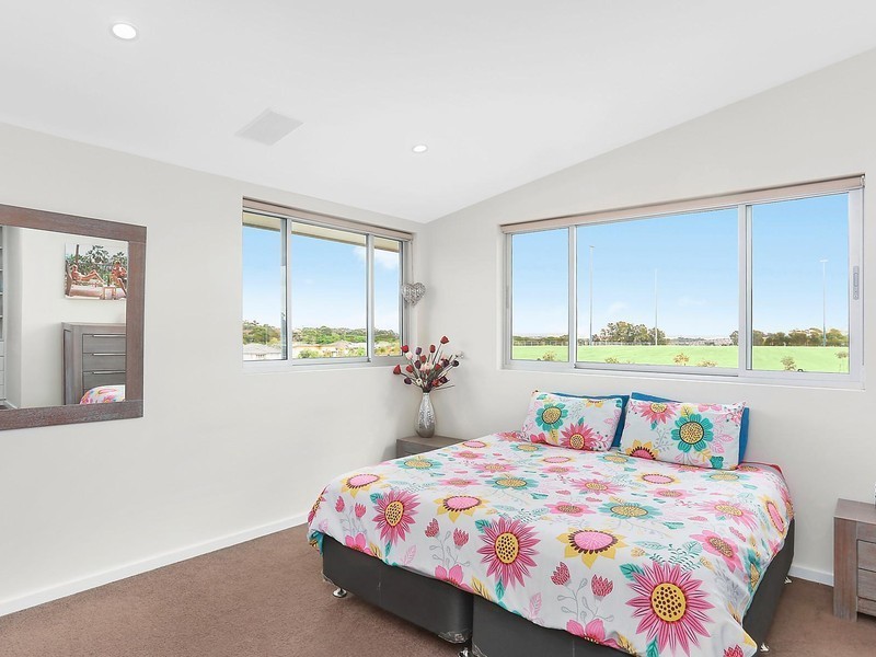 57 Hastings Avenue, Chifley NSW 2036