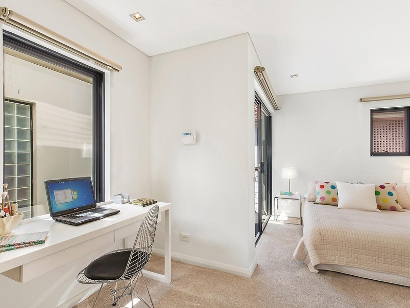 1/12 Warners Avenue, North Bondi NSW 2026