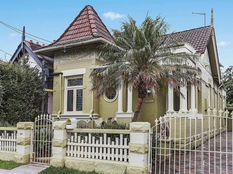 107 Mount Street, Coogee NSW 2034