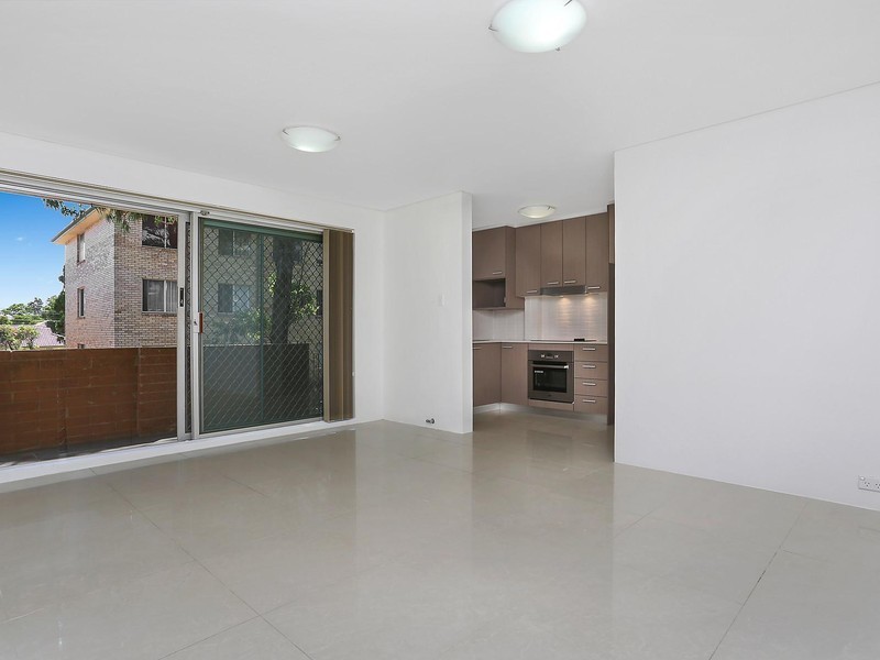 2/10 Grace Campbell Crescent, Hillsdale NSW 2036