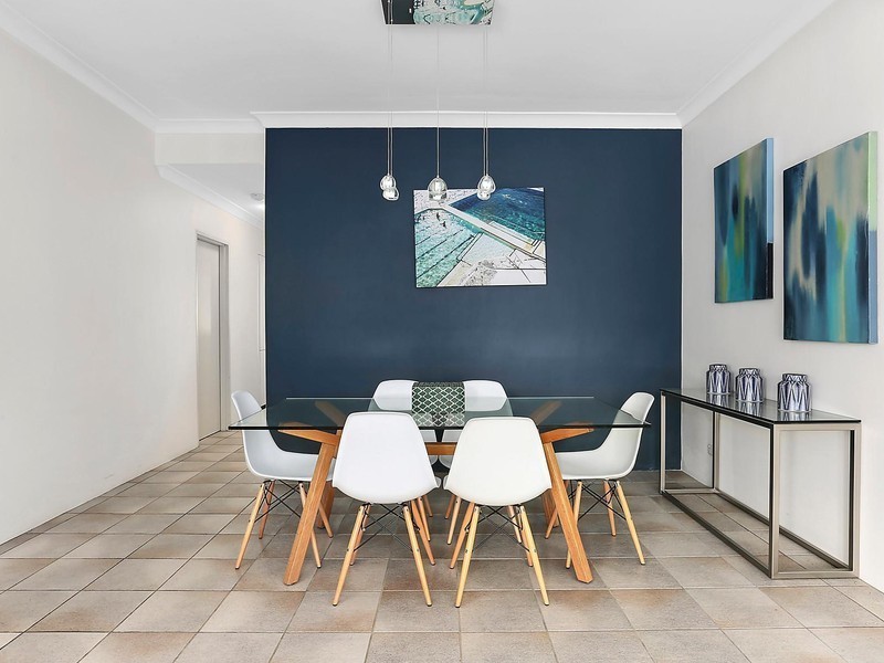 2/4 Edgecumbe Avenue, Coogee NSW 2034