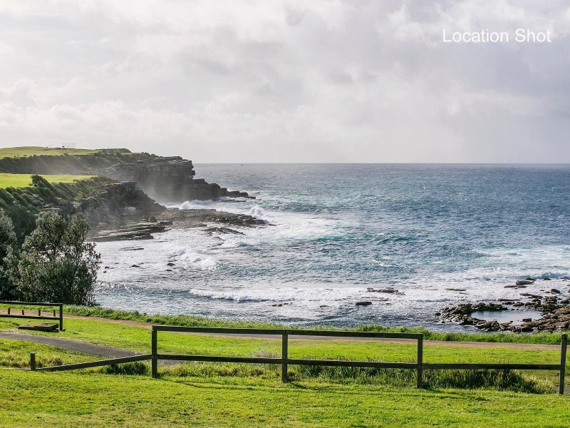 16 Warburton Street, Chifley NSW 2036