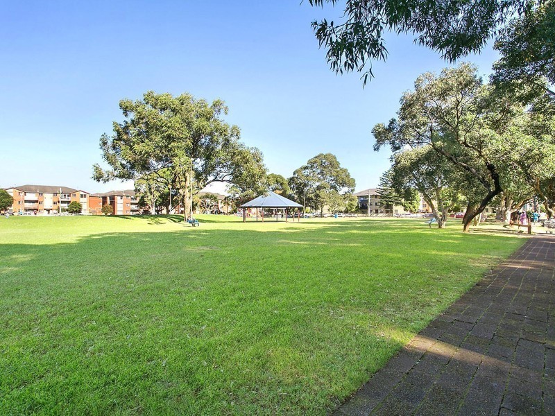 10/12 Evans Avenue, Eastlakes NSW 2018