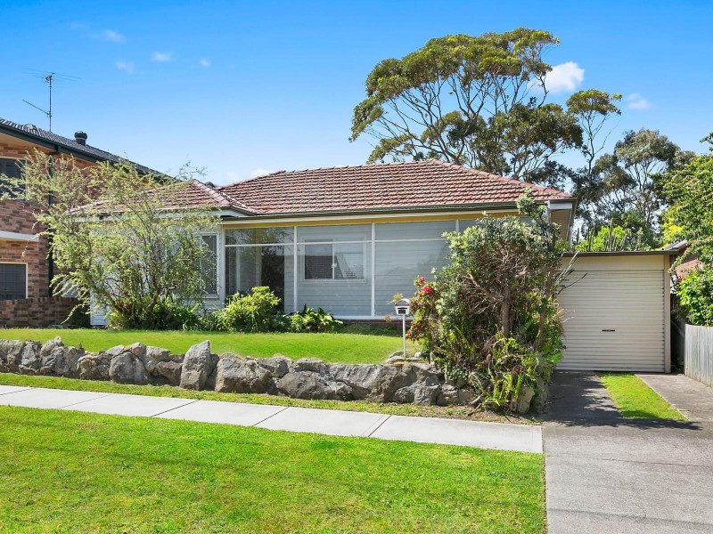 32 Dampier Street, Chifley NSW 2036