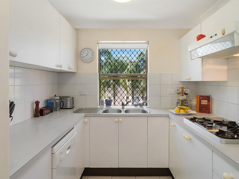 24/4 Edgecumbe Avenue, Coogee NSW 2034