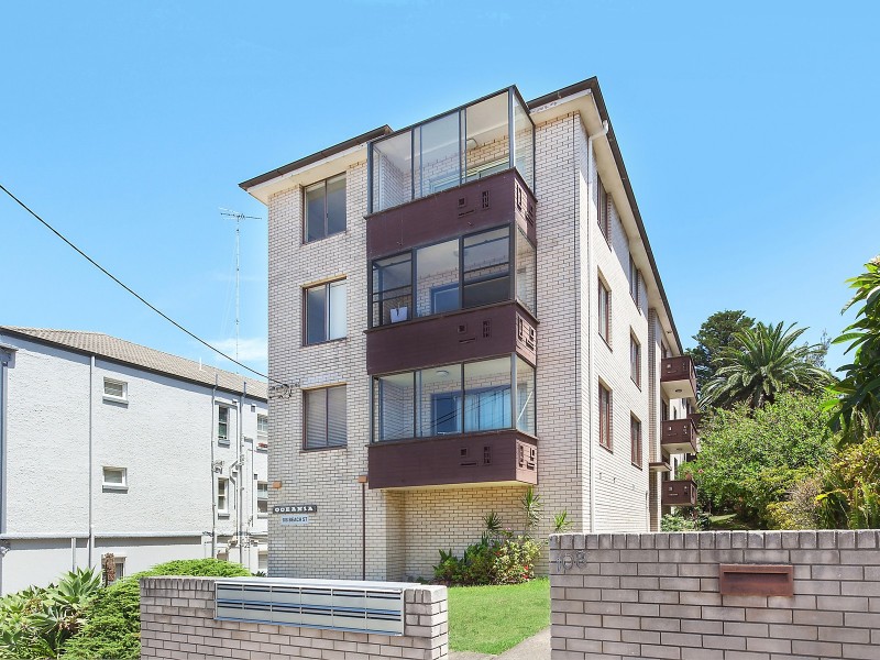 2/108 Beach Street, Coogee NSW 2034