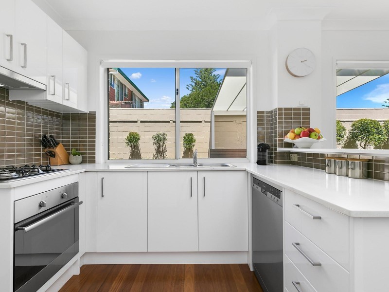 11A Dampier Street, Chifley NSW 2036