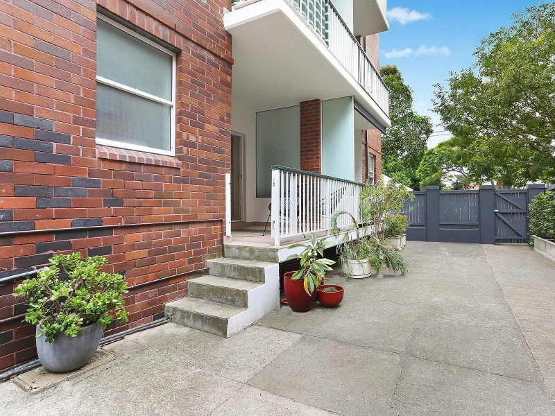 2/1 Bishops Avenue, Randwick NSW 2031