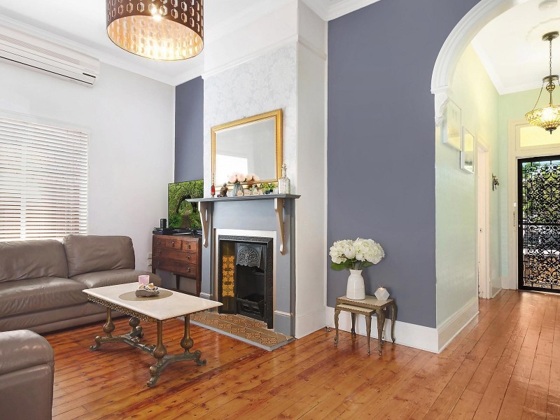 12 Rolfe Street, Rosebery NSW 2018