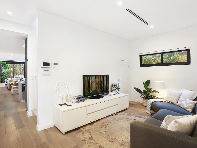 9A Middlemiss Street, Rosebery NSW 2018