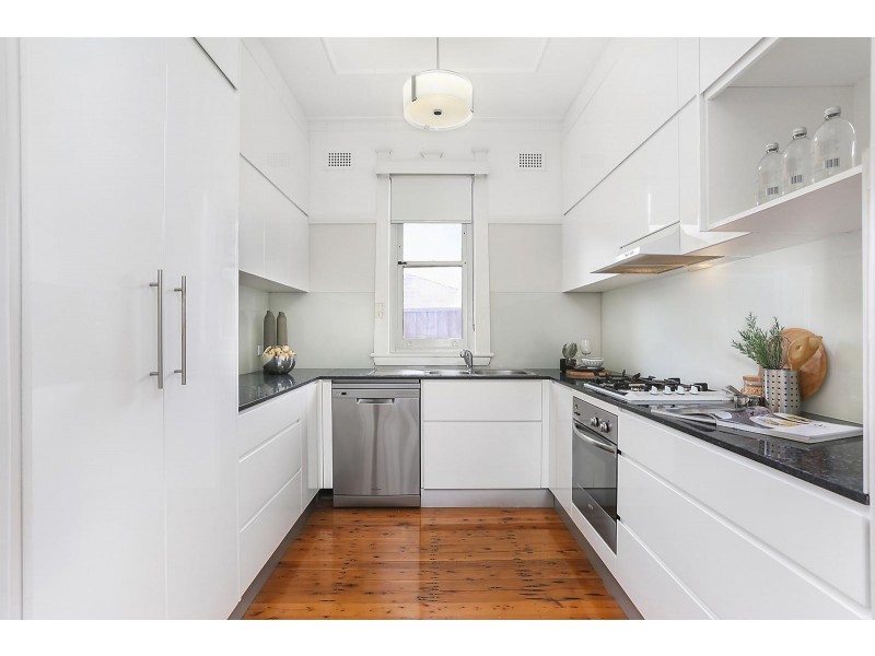 32 Westcott Street, Eastlakes NSW 2018