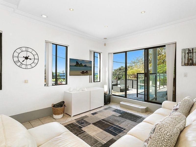 10 Wolseley Road, Coogee NSW 2034