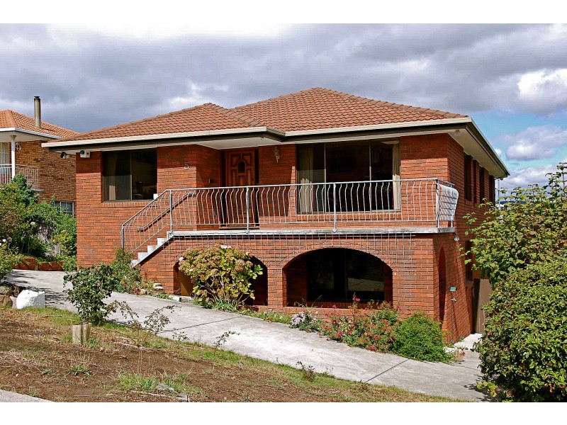 5 Swinton Place, Rose Bay TAS 7015