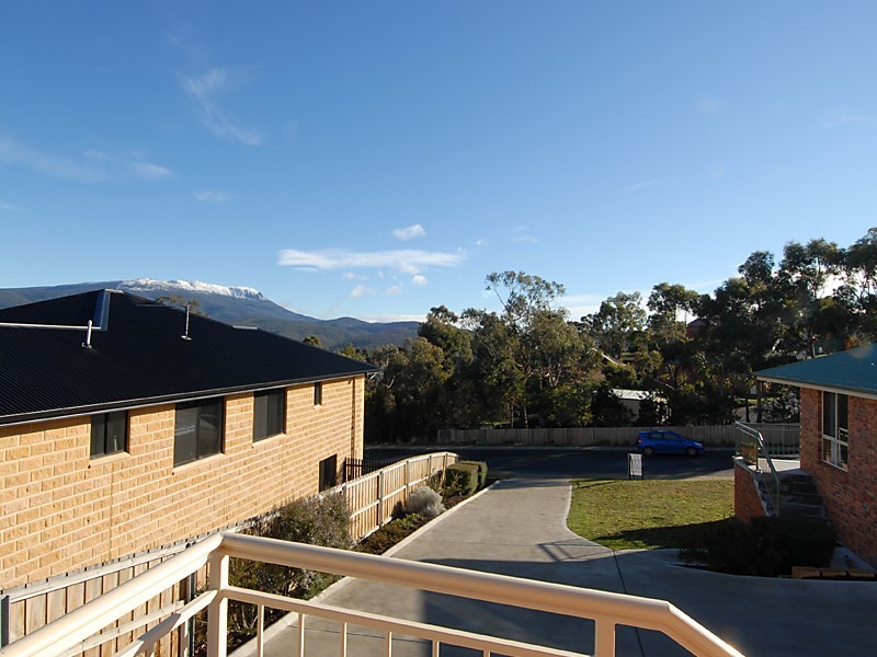 2/57 Baynton Street, Kingston TAS 7050