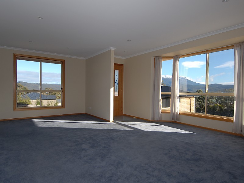 2/57 Baynton Street, Kingston TAS 7050
