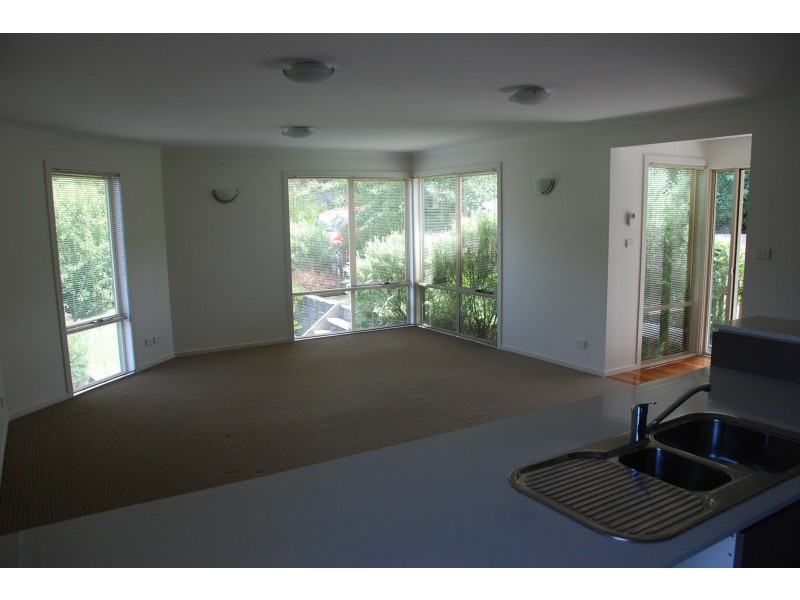 2/46 Willowbend  Road, Kingston TAS 7050