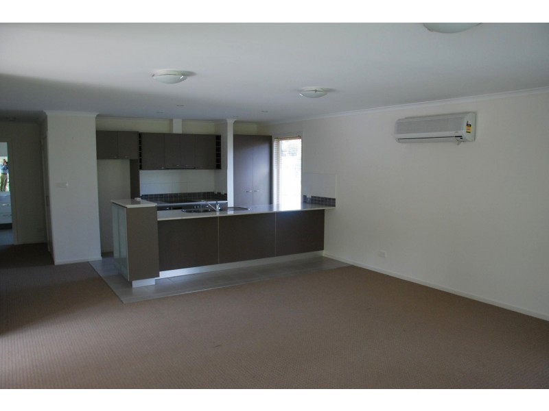 2/46 Willowbend  Road, Kingston TAS 7050