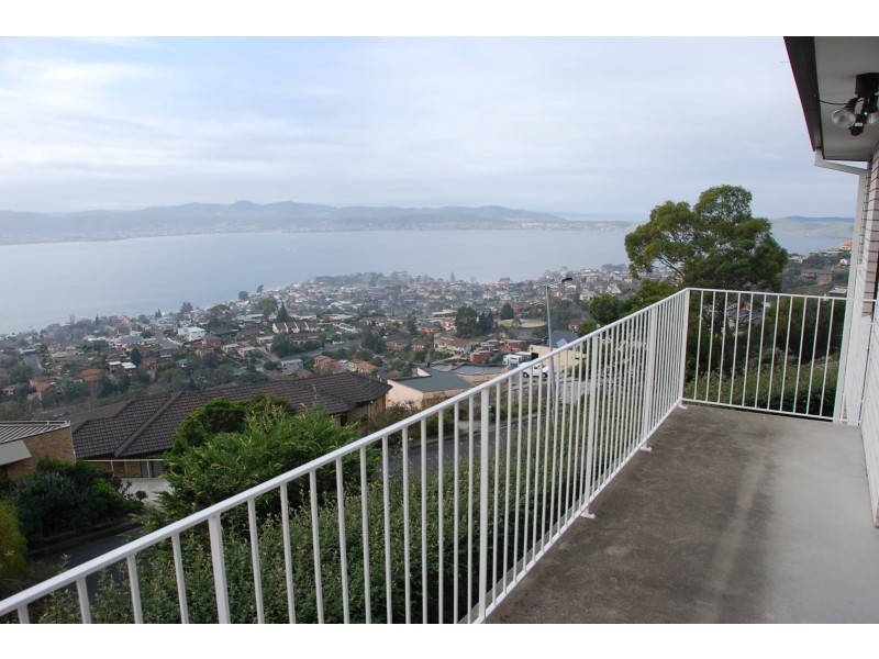 19 Enterprise  Road, Sandy Bay TAS 7005