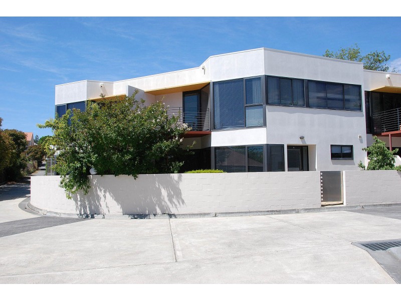 11/82 Sandy Bay Road, Battery Point TAS 7004