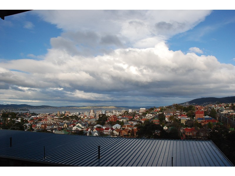 5/4 Una Street, Mount Stuart TAS 7000