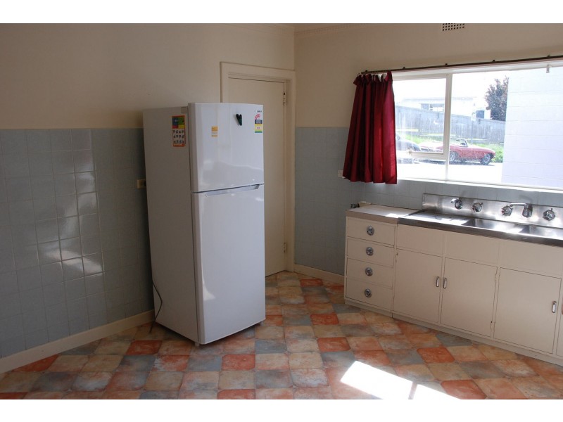 16 Ellerslie  Road, Sandy Bay TAS 7005