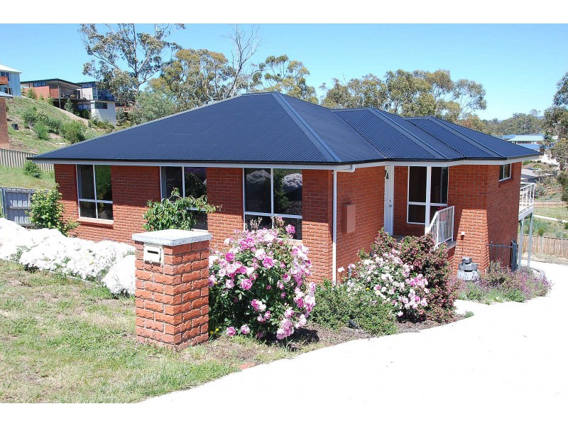 12 Malachi Drive, Kingston TAS 7050