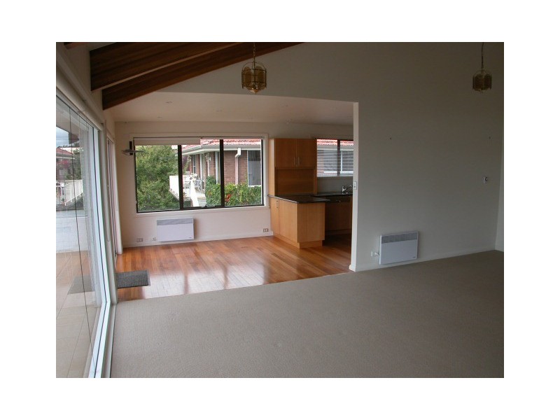 2/459 Churchill Avenue, Sandy Bay TAS 7005