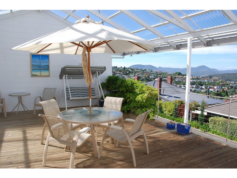 1/90 Arthur  Street, West Hobart TAS 7000