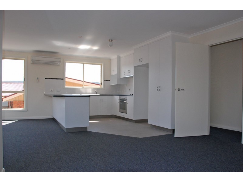 8/71 Ineke Drive, Kingston TAS 7050
