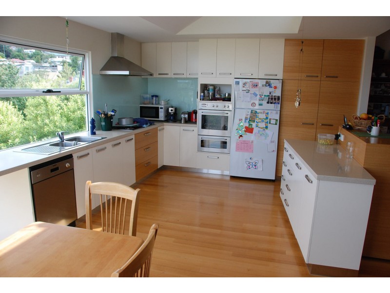 8 Devonshire Square, West Hobart TAS 7000