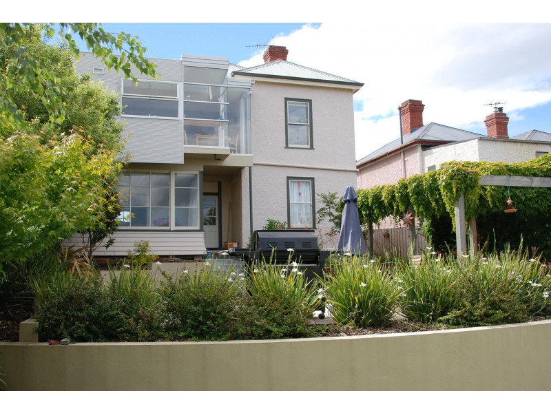 8 Devonshire Square, West Hobart TAS 7000