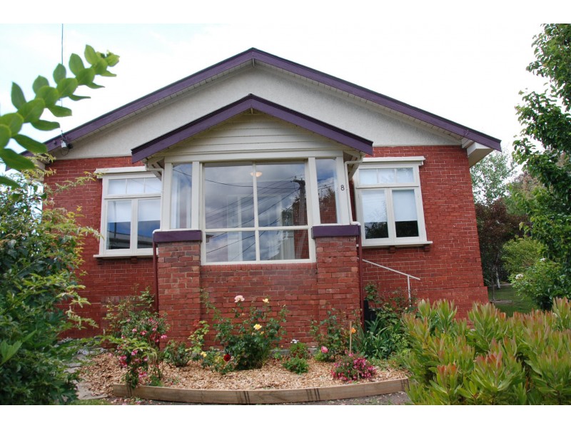8 Oakley Avenue, New Town TAS 7008