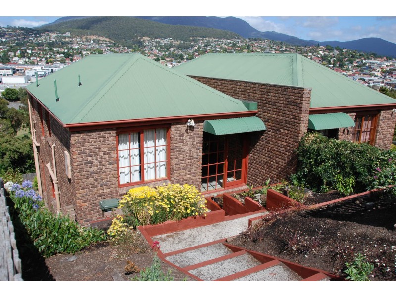 1/18 Allambee Crescent, Glebe TAS 7000